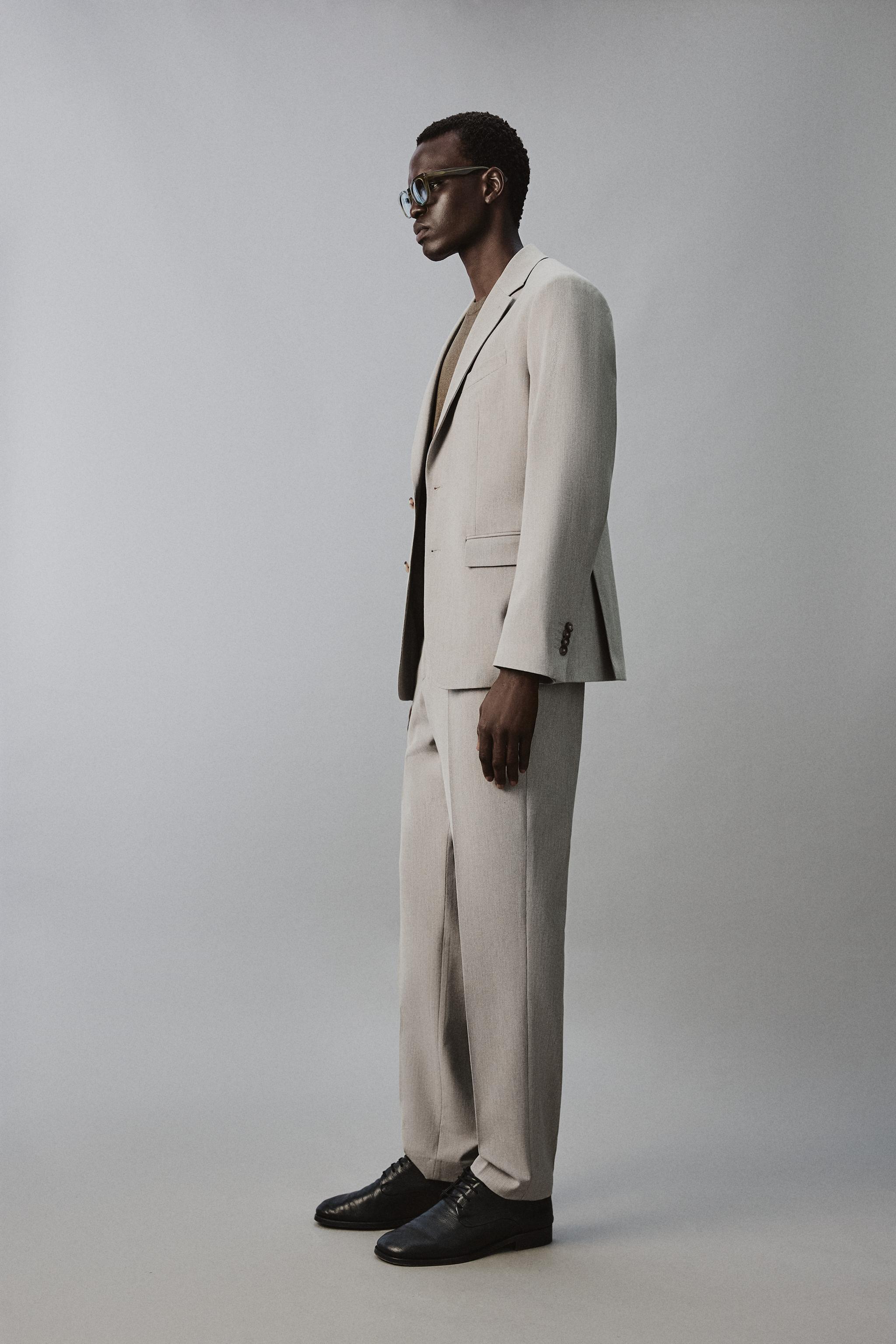 REGULAR FIT TEXTURED SUIT JACKET